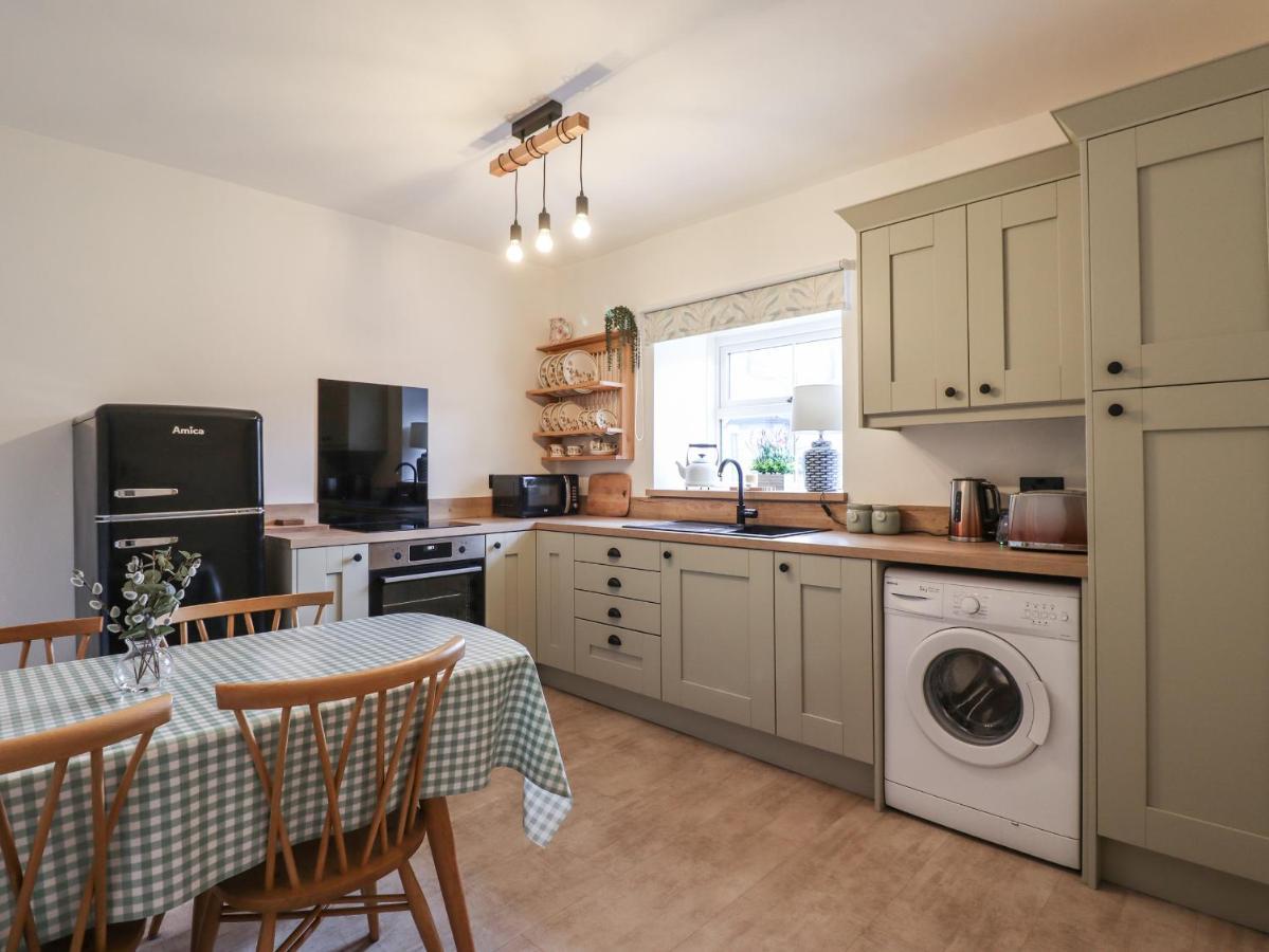 Charlotte'S Cottage Seahouses Exterior foto