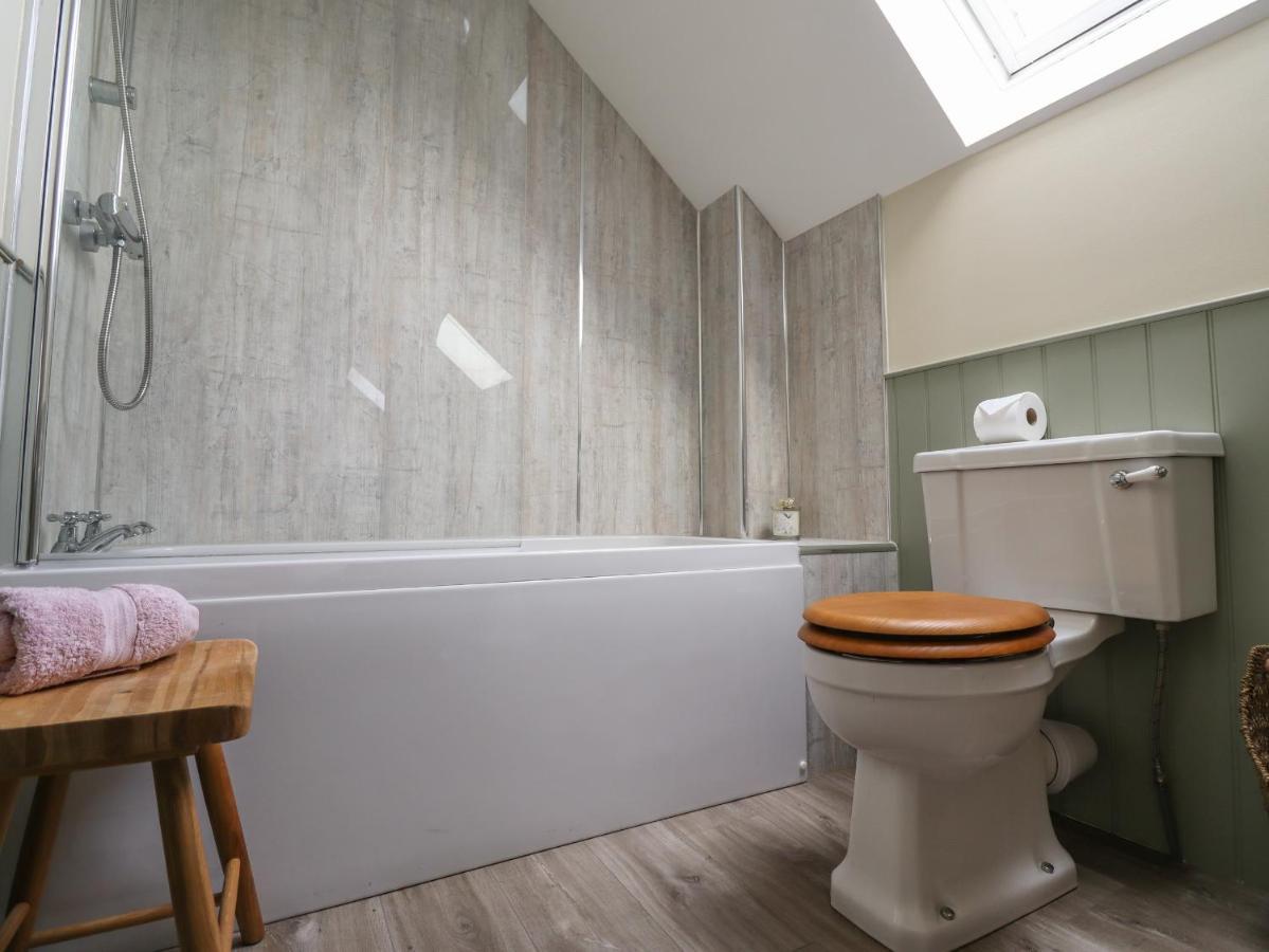 Charlotte'S Cottage Seahouses Exterior foto